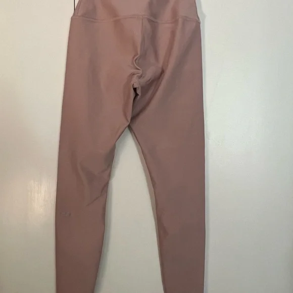 ALO Yoga Airlift 7/8 Leggings - Picture 4 of 5